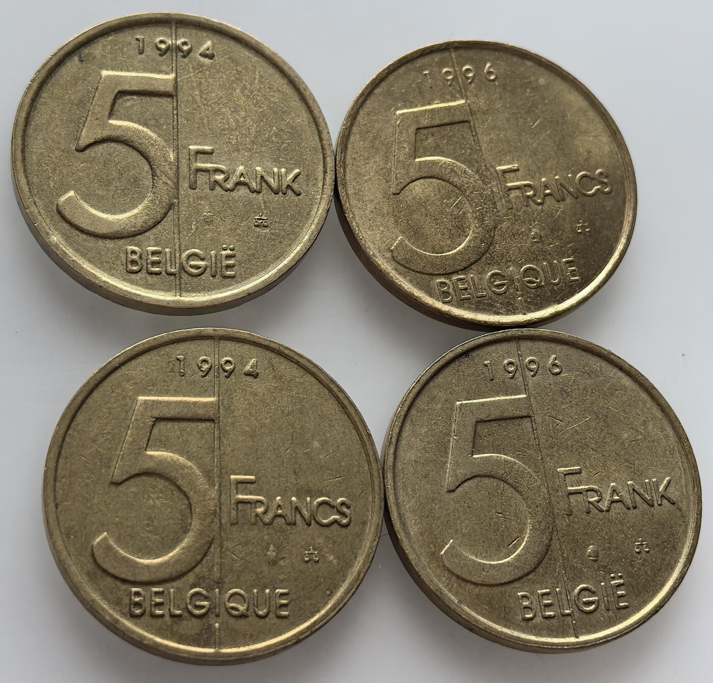  外国优质老铜币银币，周六九点倒数截拍，满百包邮，可寄存半年，喜欢朋友微信扫描二维码可直接参拍