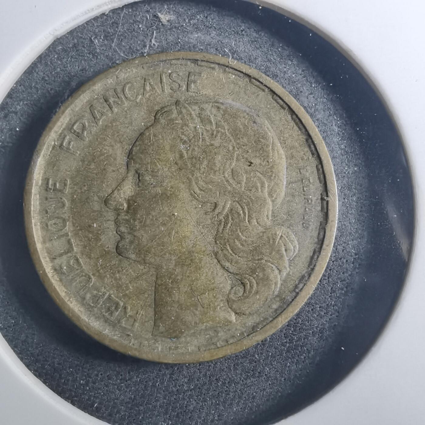 沼泽如烟--第896场 法国1951年10法郎B版