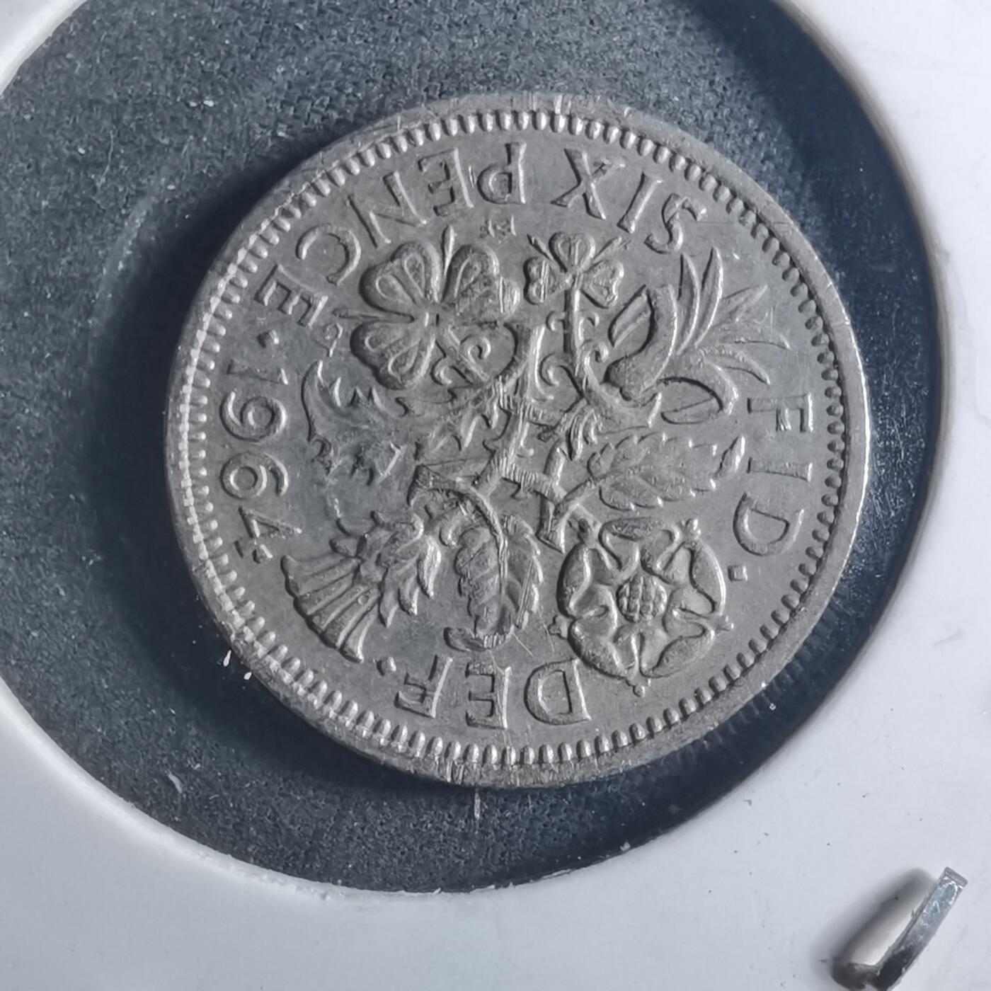 沼泽如烟--第895场 英国1964年6便士