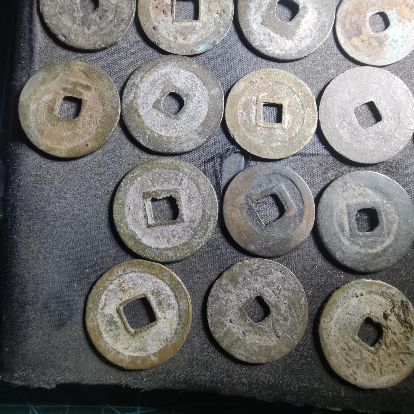 沼泽如烟--第895场 27枚铜钱