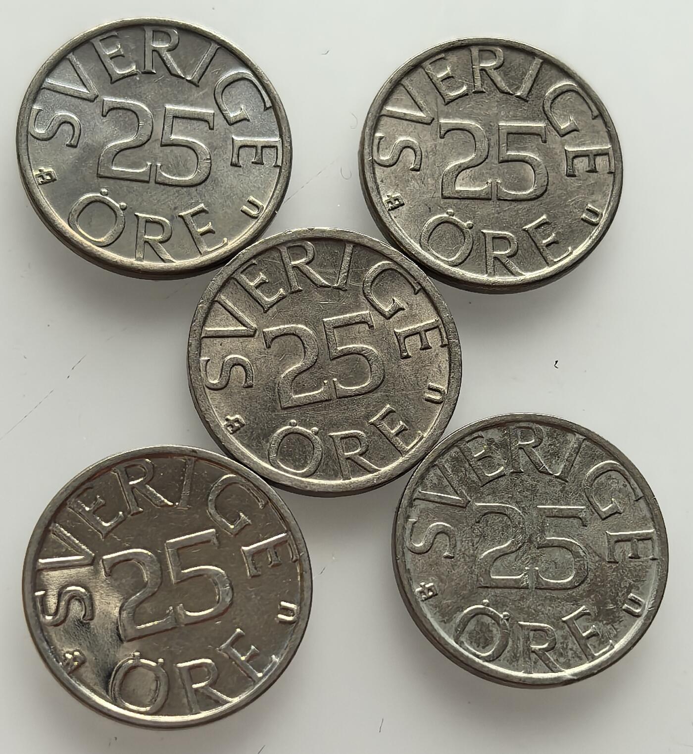  外国优质老铜币银币，周六九点倒数截拍，满百包邮，可寄存半年，喜欢朋友微信扫描二维码可直接参拍