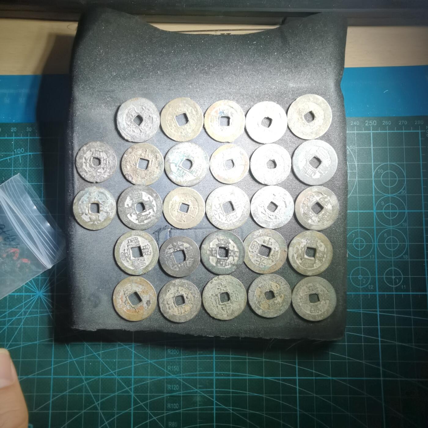 沼泽如烟--第895场 27枚铜钱