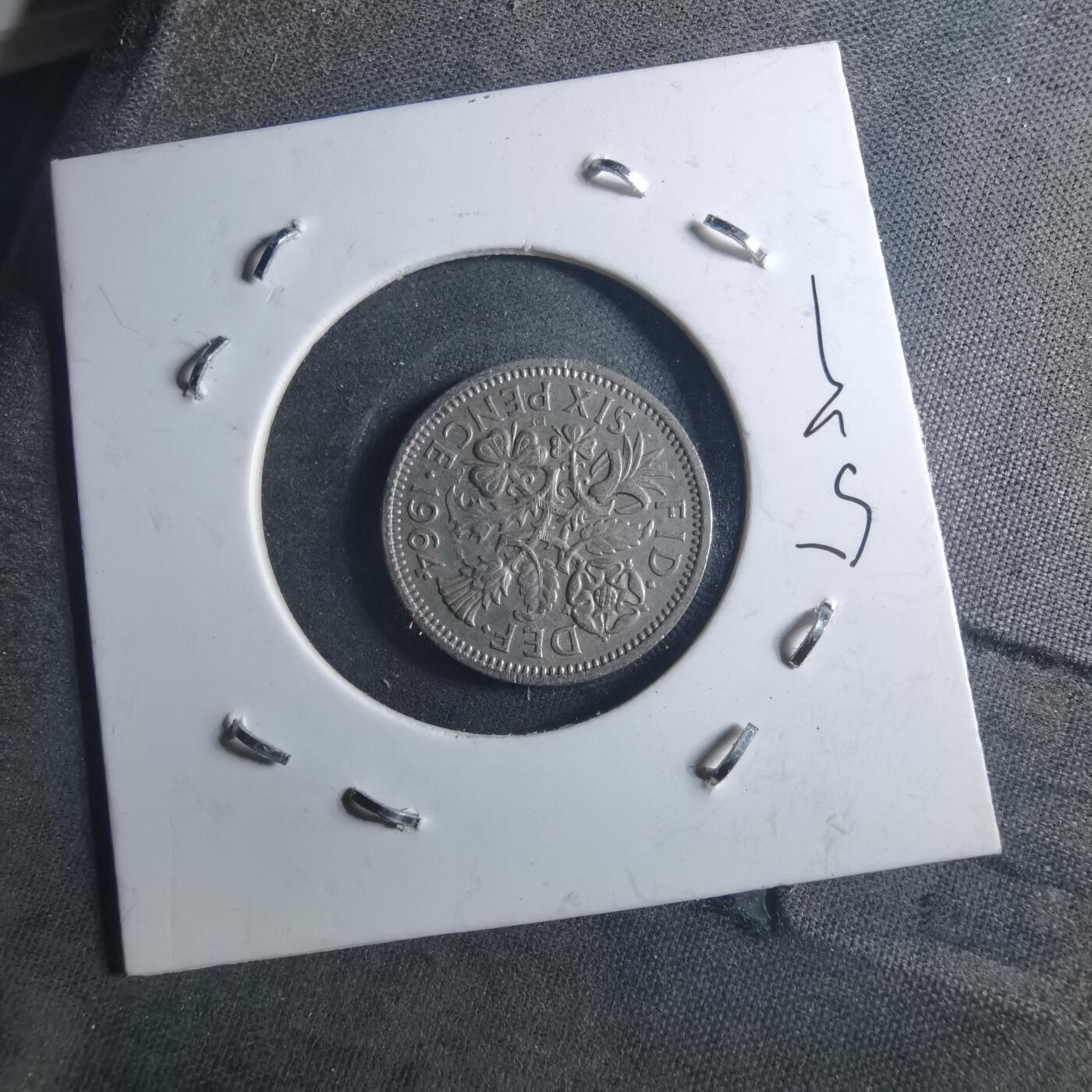 沼泽如烟--第895场 英国1964年6便士