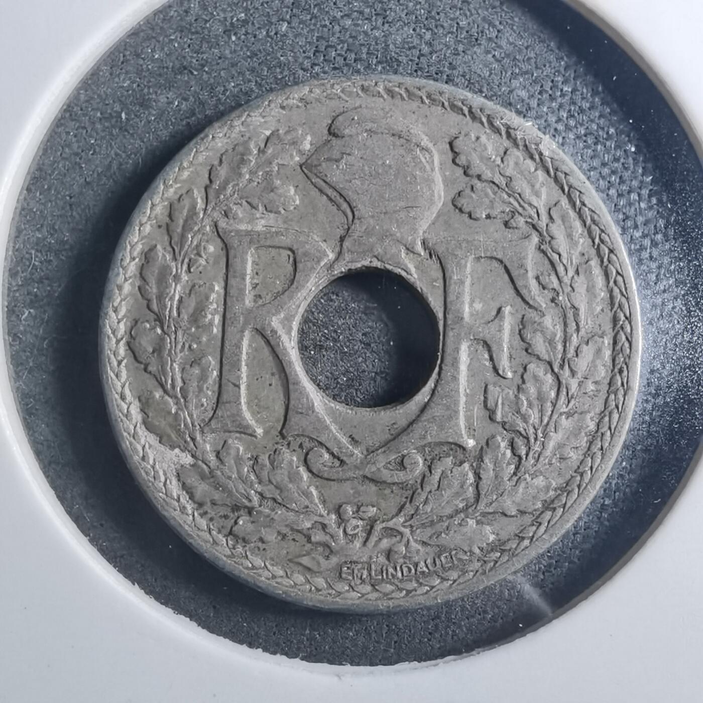 沼泽如烟--第896场 法国1923年十分