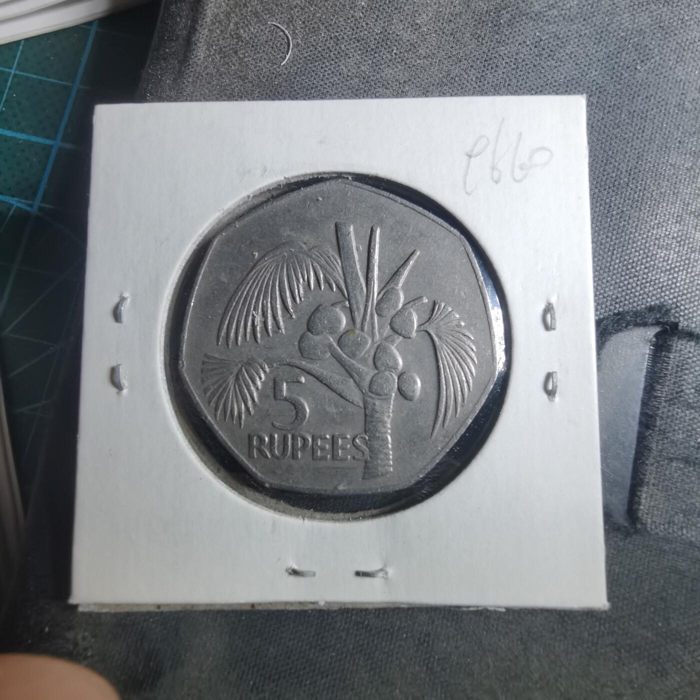 沼泽如烟--第896场 塞舌尔1977年5卢比