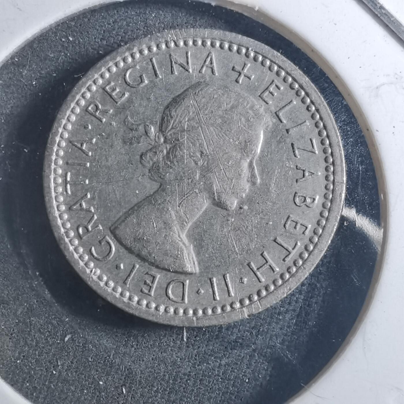 沼泽如烟--第895场 英国1964年6便士