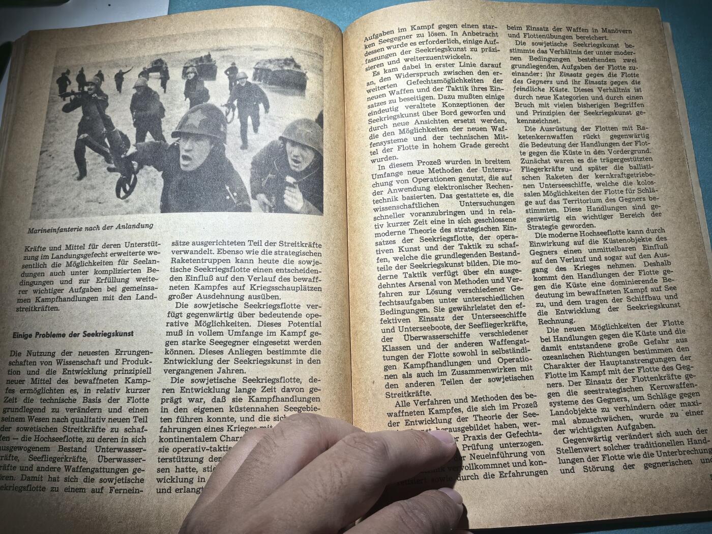 盛世勋华——号角文化勋章邮票专场拍卖第287期 德文版 苏联海军元帅戈尔什科夫著 苏联海上作战舰队 