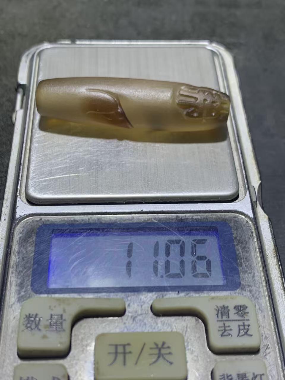 精美亚光高玉化海洋玉髓手工俏色巧雕一心向佛意境桶珠一个！