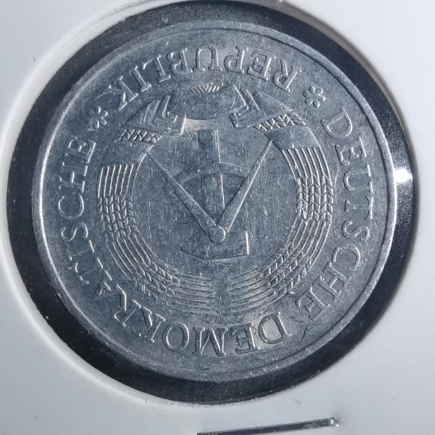 沼泽如烟--第896场 东德1977年1马克