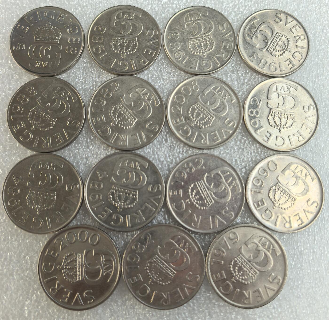  外国优质老铜币银币，周六九点倒数截拍，满百包邮，可寄存半年，喜欢朋友微信扫描二维码可直接参拍