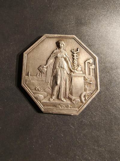 老王徽章第162期 - 法国工业和商业信贷银行八角银章    950银    直径36mm.   重量21.6g