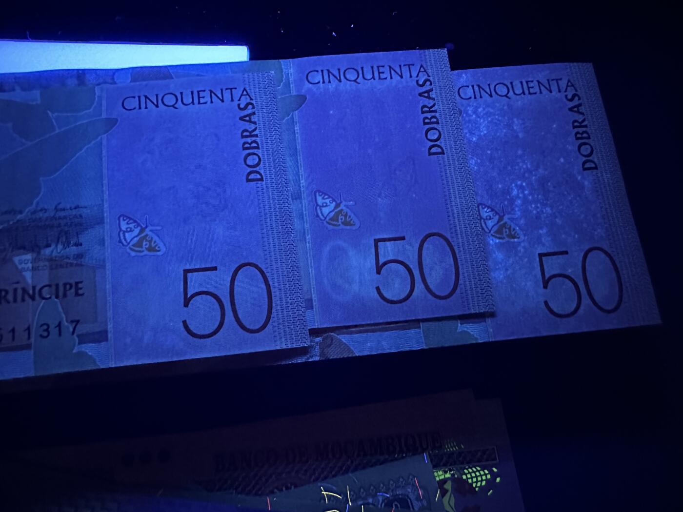 《外钞收藏家》第五百八十三期（精选场）（本期拍品丰富）（本平台长期征集拍品、欢迎藏友们联系合作） 莫桑比克20、50、100六张一起全新+圣多美和普林西比3张全新有潮+孟加拉200三张全新+埃塞俄比亚3张UNC-