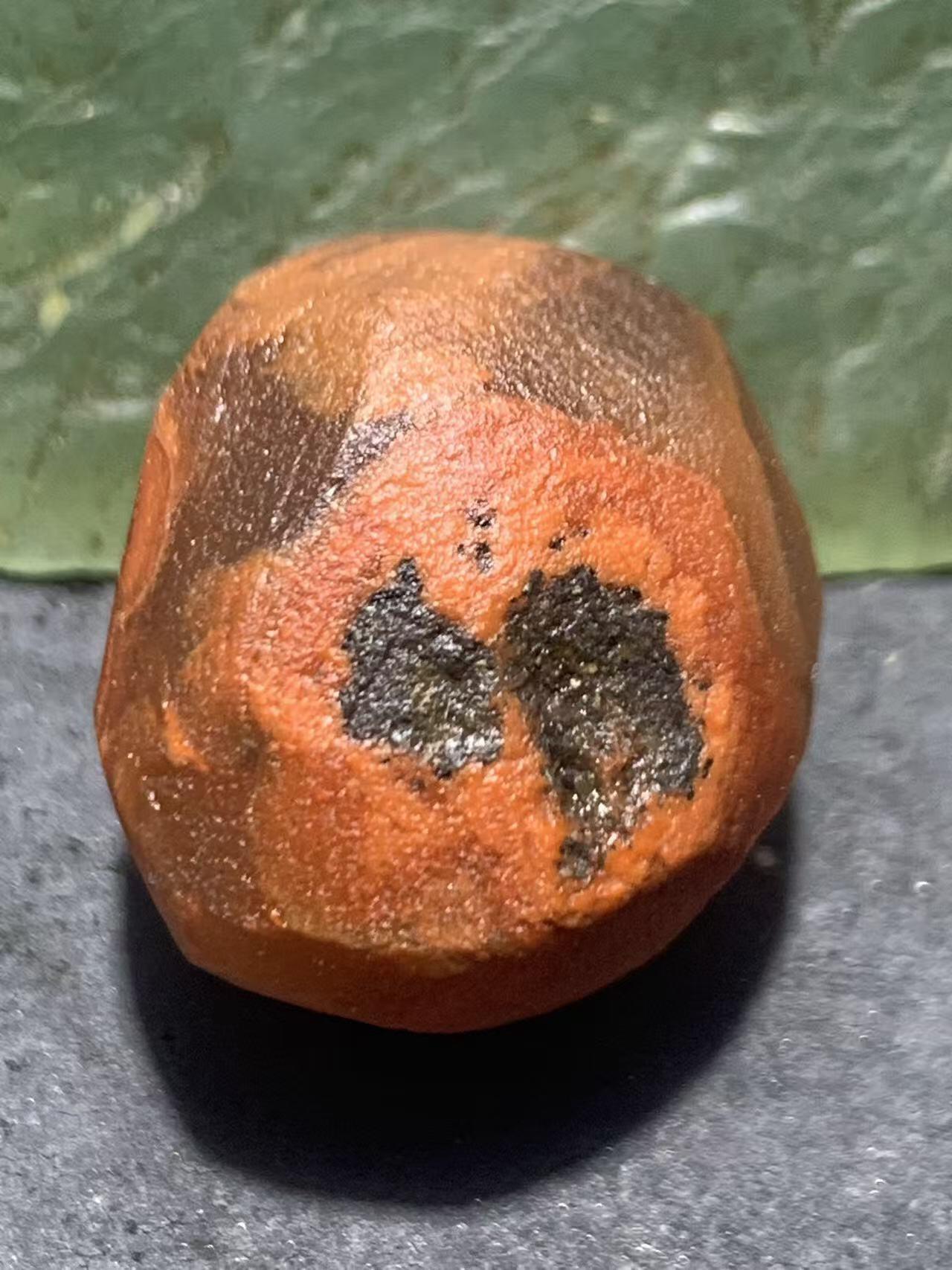 精美柿子红荔枝冻南红玛瑙明料原石一颗