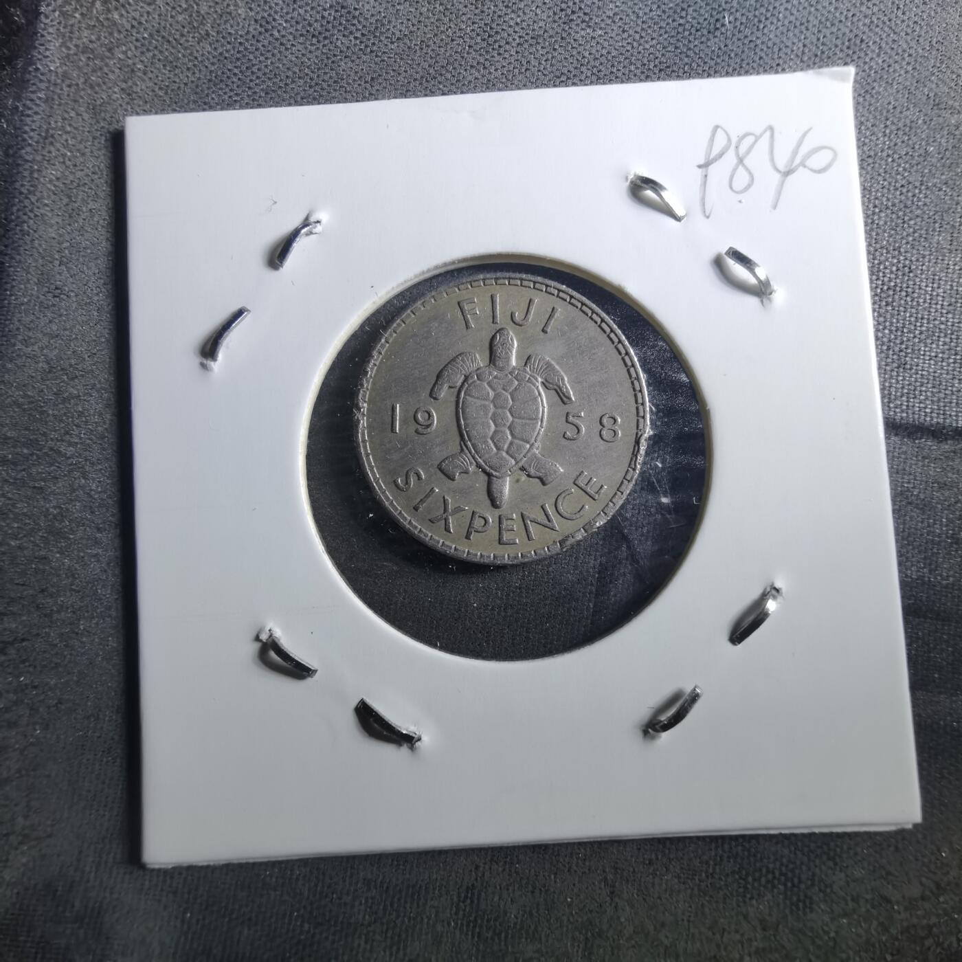 沼泽如烟--第898场 斐济1958年6便士