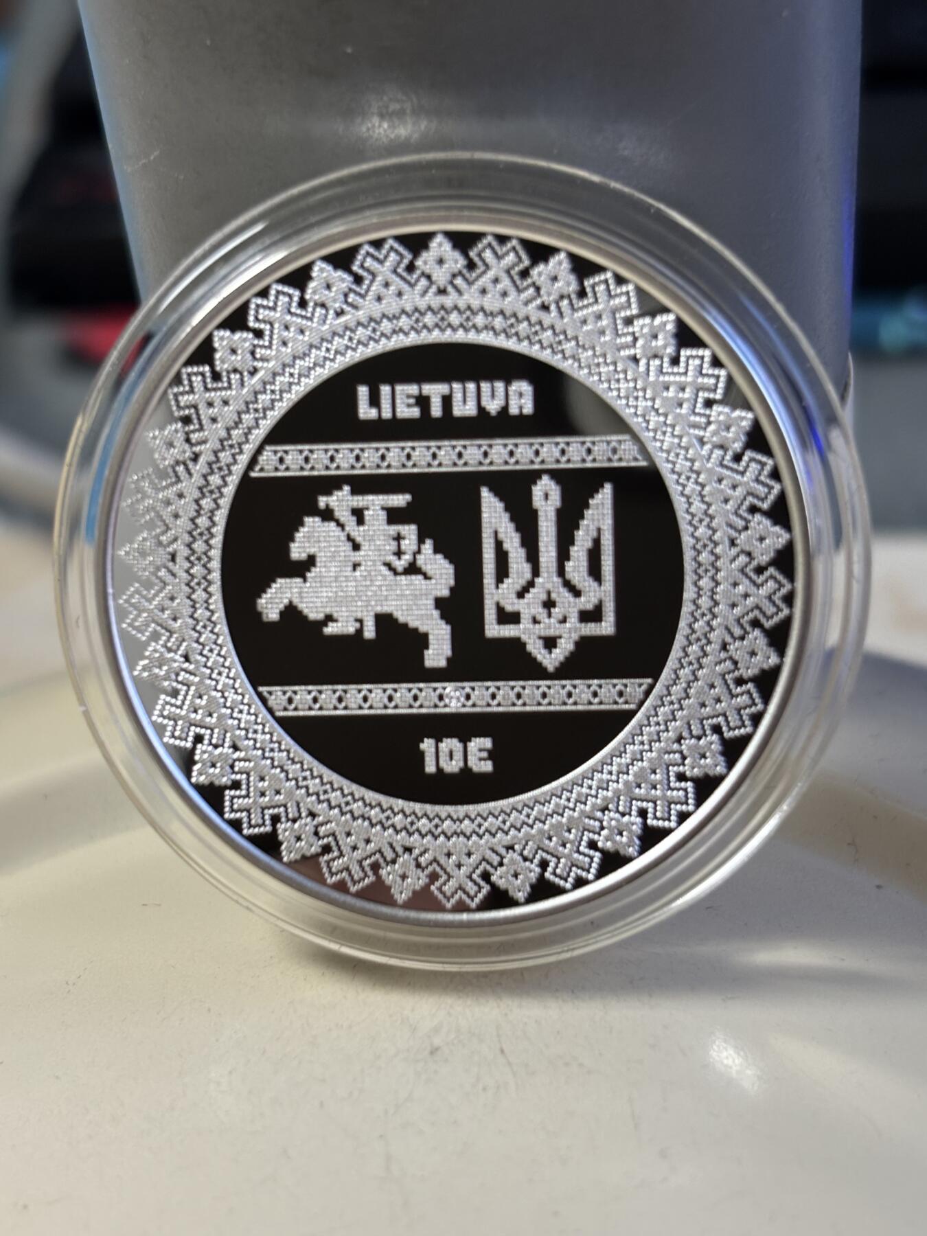 第181期拍卖 立陶宛2022年乌克兰为自由而战彩色10欧纪念银币，925银，23.3克，发行5000枚