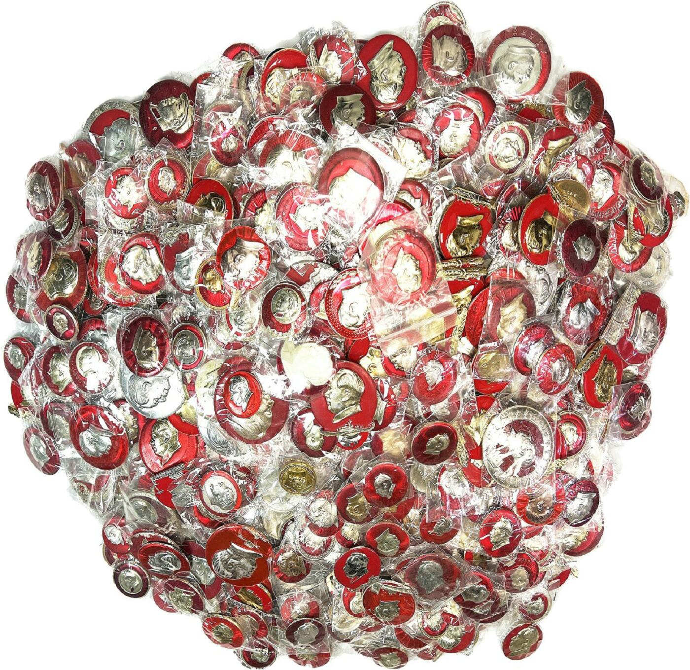 2025年伟人像章秋季专场拍卖会 伟人像章集藏 九百余枚 尺寸不一