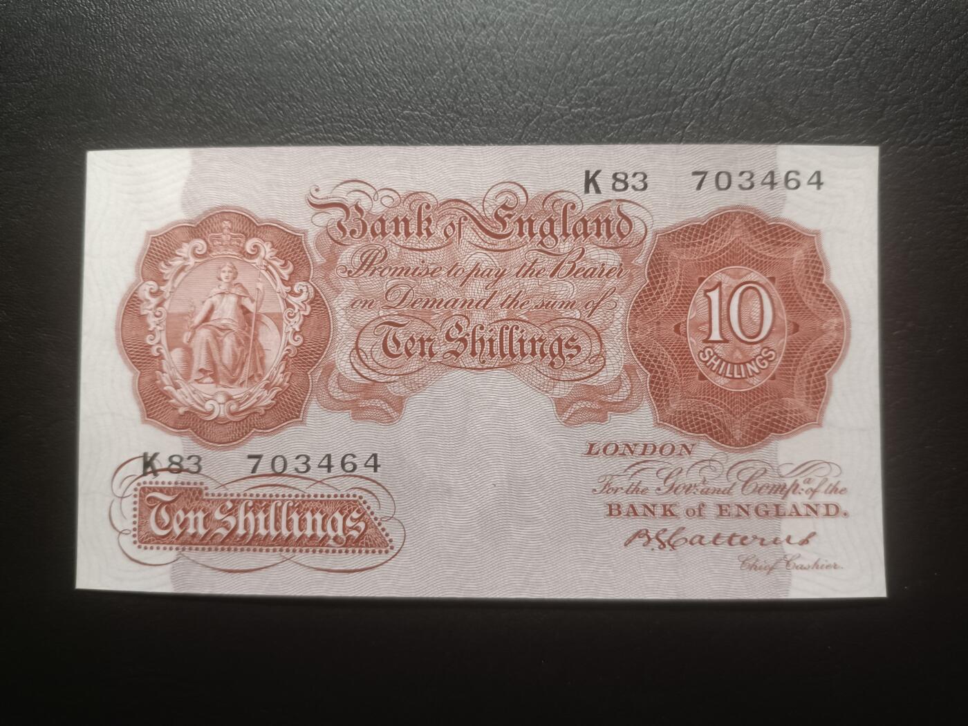 2025十一月第三期，总201期 英格兰A序列10先令Cattern签名AUNC，极稀有战前1930年代常规发行褐色版稀有签名（常见品种一般发行于1950年代）