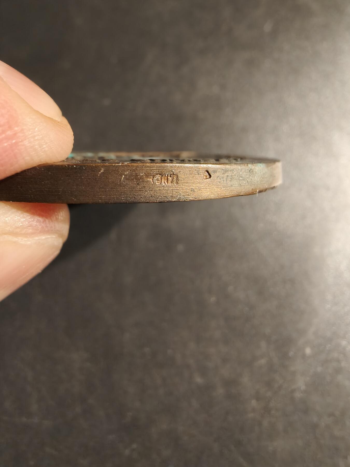 老王徽章第162期 法国联合船东海运公司 “亨利·庞加莱”号货船大铜章    亨利·庞加莱（Henri Poincaré）是法国著名的数学家、理论物理学家和科学哲学家     直径50mm.     重量61.7g