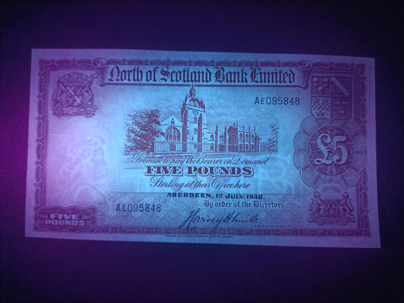 2025十一月第三期，总201期 苏格兰北方银行1940年5镑流通好品XF，阿伯丁大教堂和银行徽章，极稀有作为已不存在的银行在战前发行的中高面值品种