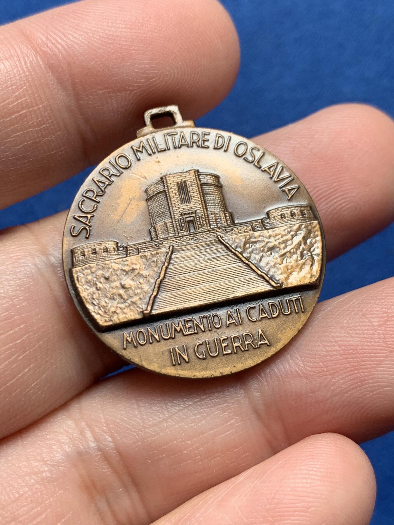 《竞宝斋》第436场 周日，周一2场连拍 （全场包邮） 奥斯拉维纳反抗运动纪念章 9.8克 28.4mm