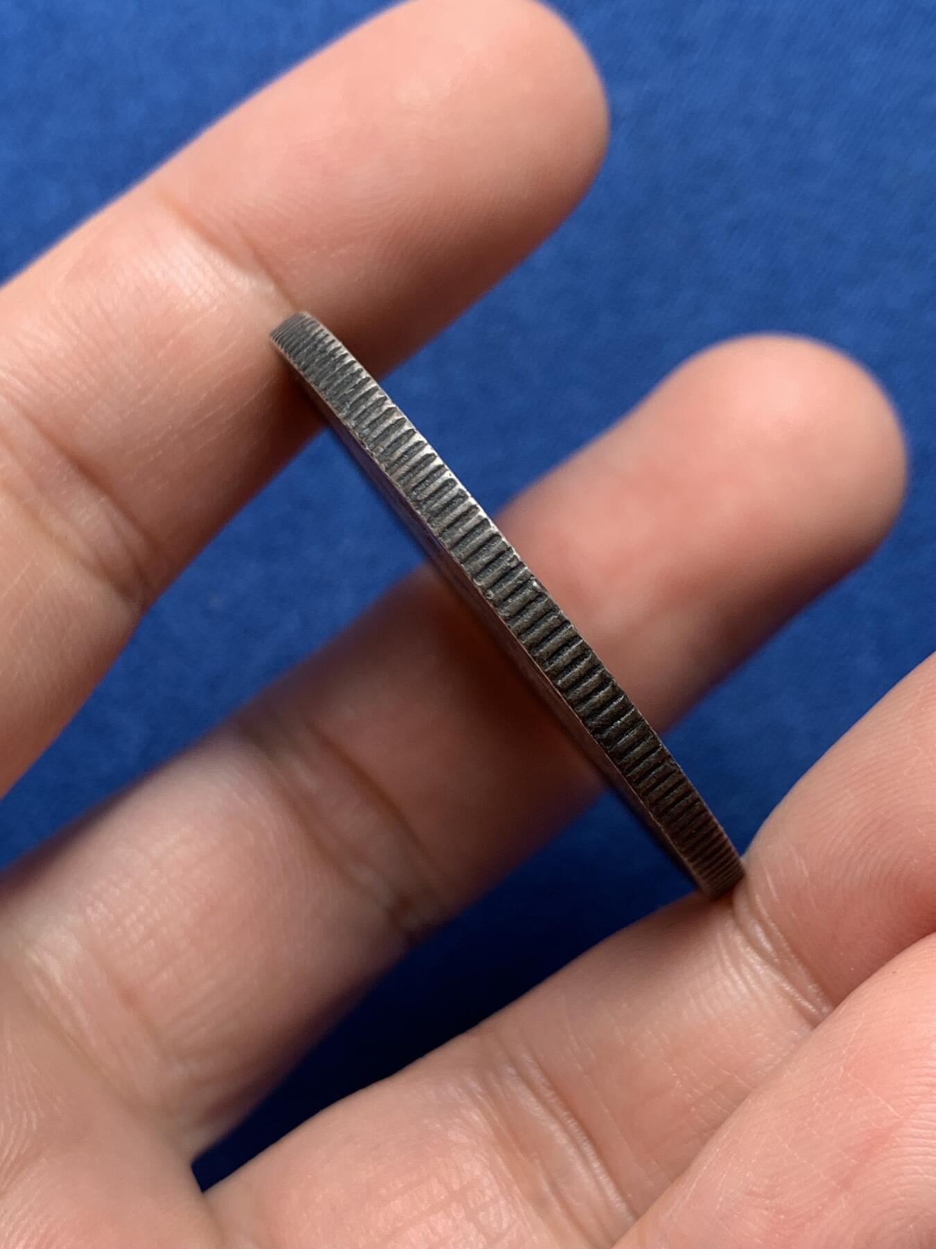 《竞宝斋》第436场 周日，周一2场连拍 （全场包邮） 法属印支 1903坐洋 1皮阿斯特大银币 原味黑包浆 细节见图