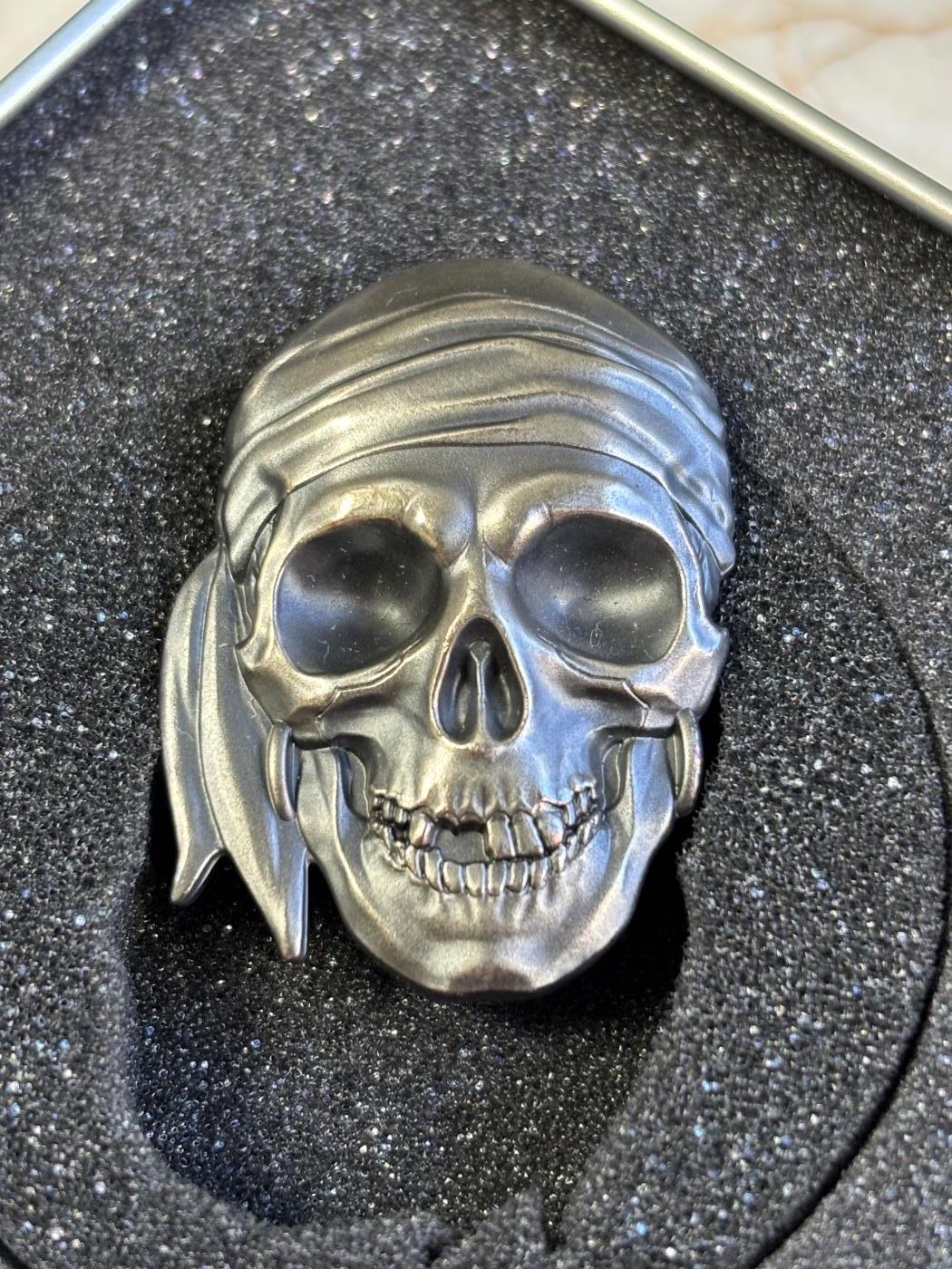 第181期拍卖 帕劳2017年海盗骷髅头1盎司3D立体异形仿古银币，999银，发行2500枚