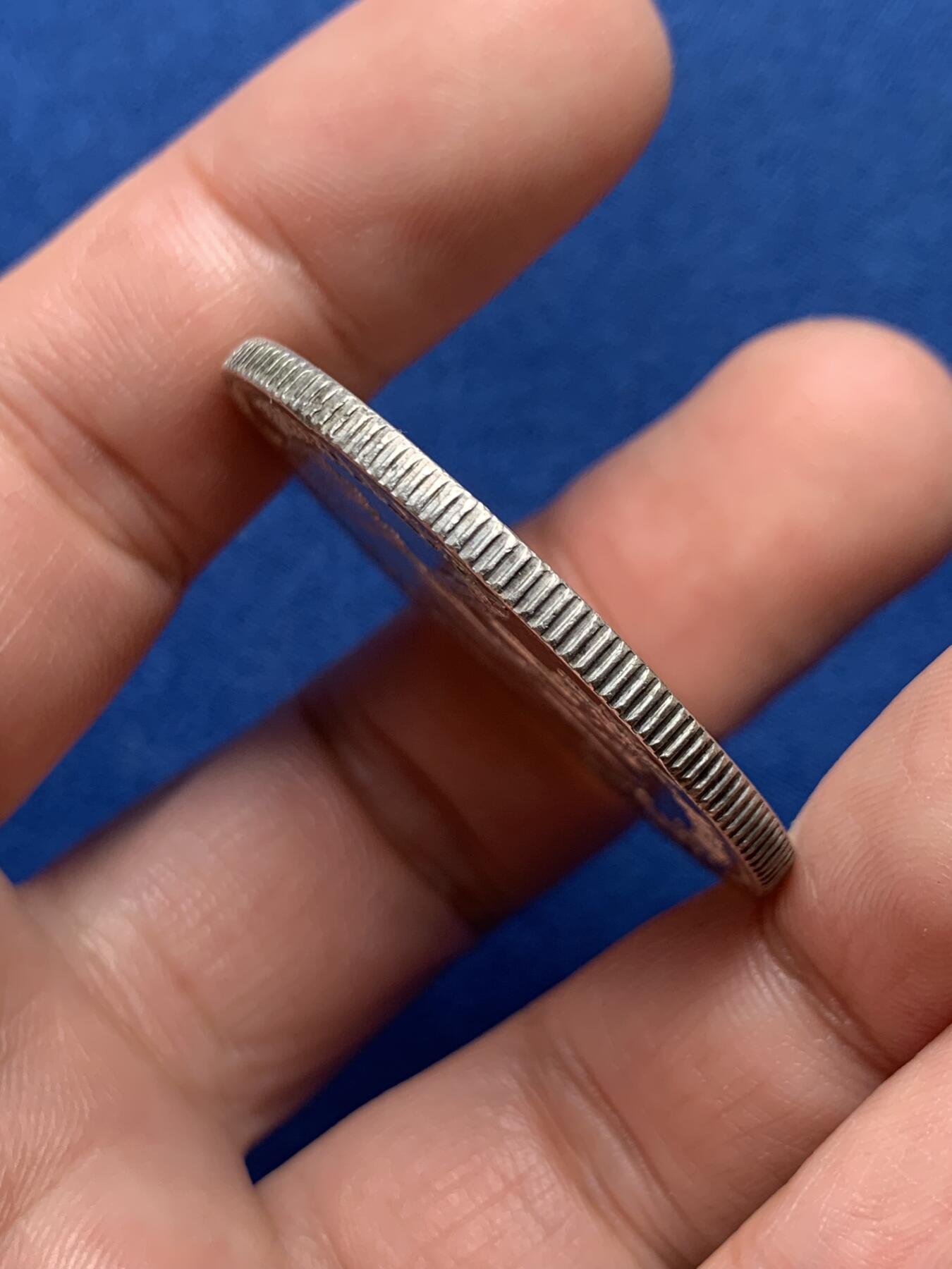 《竞宝斋》第436场 周日，周一2场连拍 （全场包邮） 法属印支 1928年 坐洋 1皮阿斯特大银币 五珍之一 好品相 细节见图