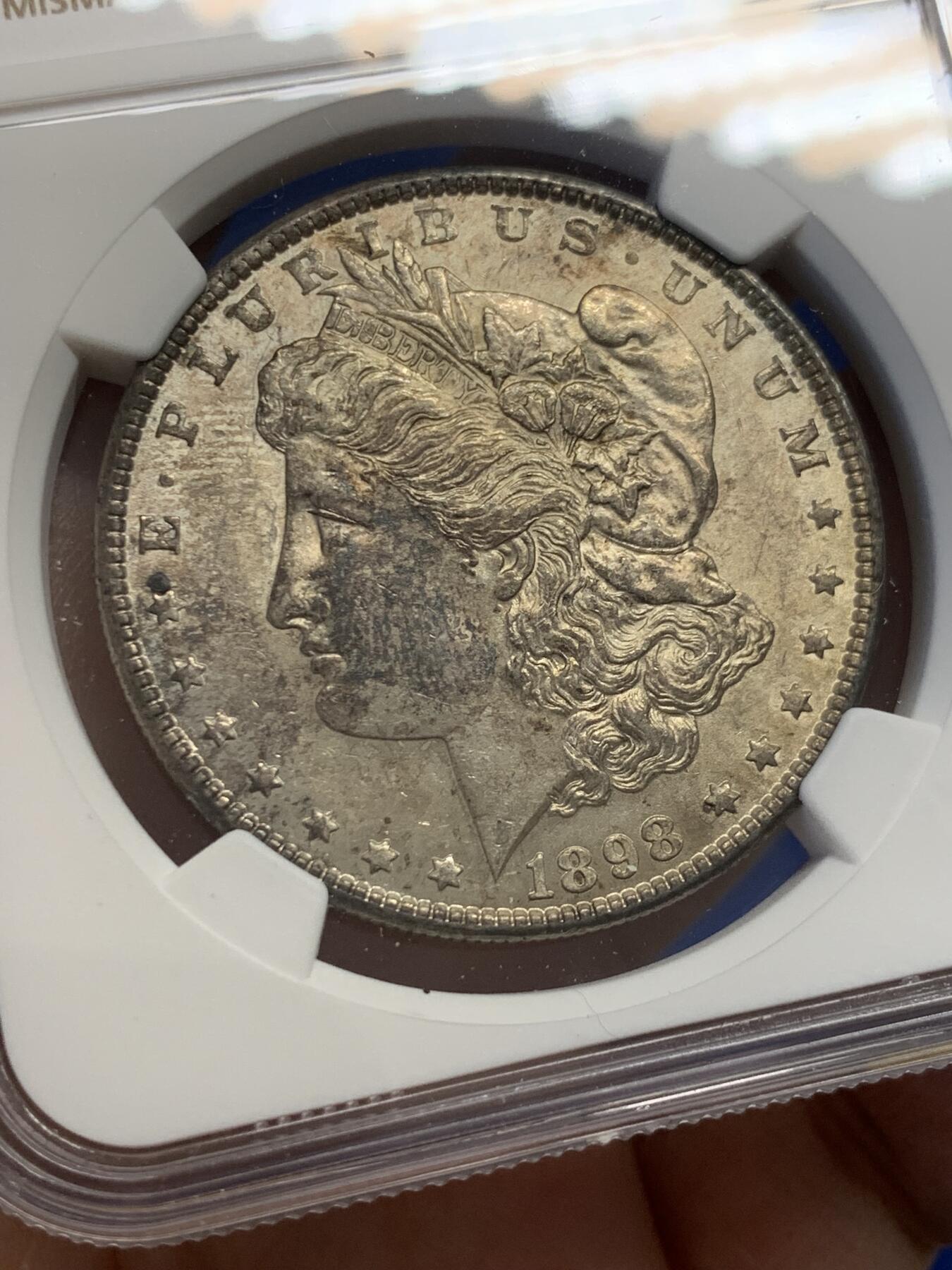 《竞宝斋》第436场 周日，周一2场连拍 （全场包邮） NGC MS62 美国 1898年 摩根 1美圆银币 双面彩