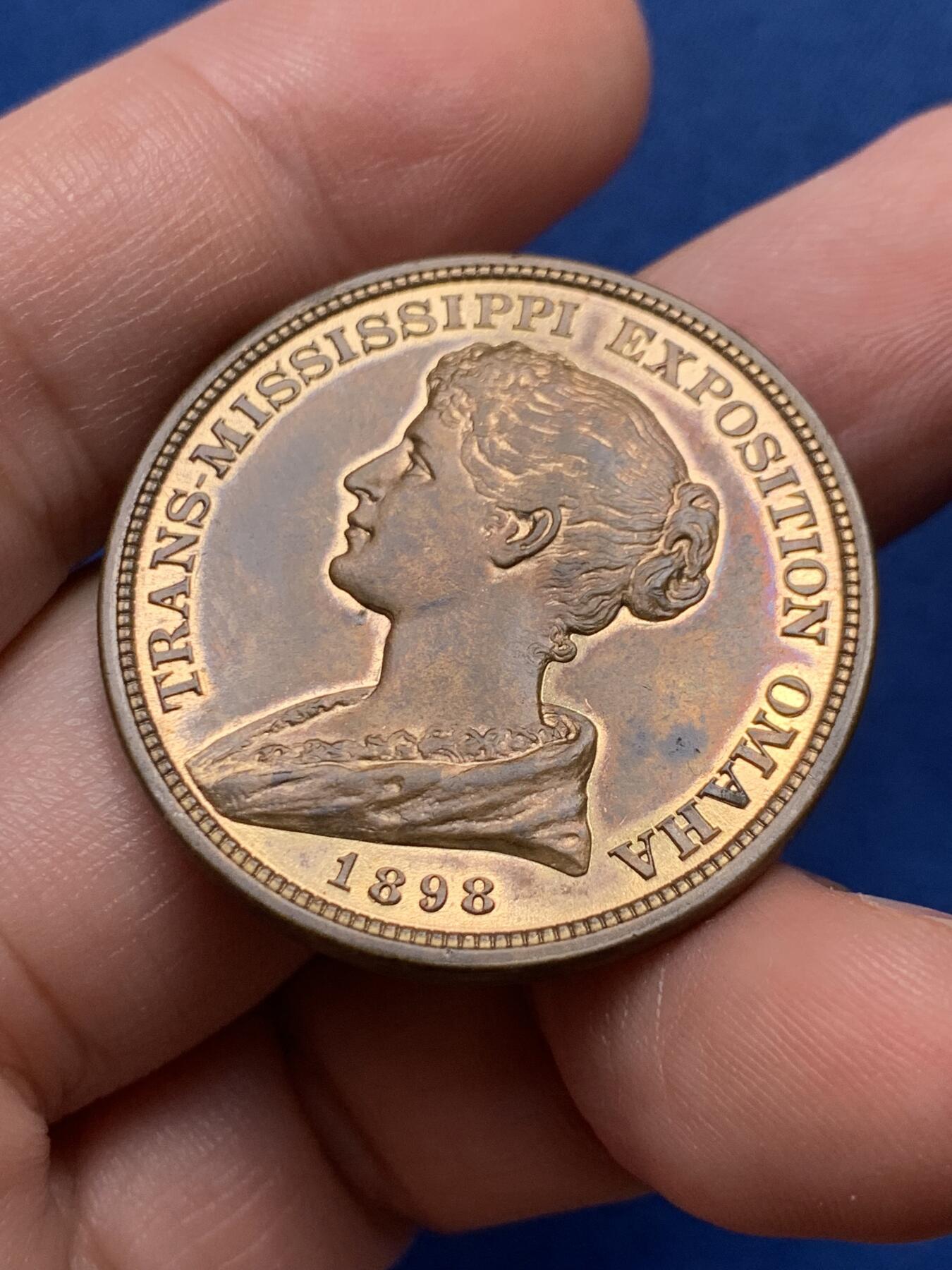 《竞宝斋》第436场 周日，周一2场连拍 （全场包邮） 奥马哈1898年密西西比河博览会纪念章 16.4克 3.9mm 非常少见的品种