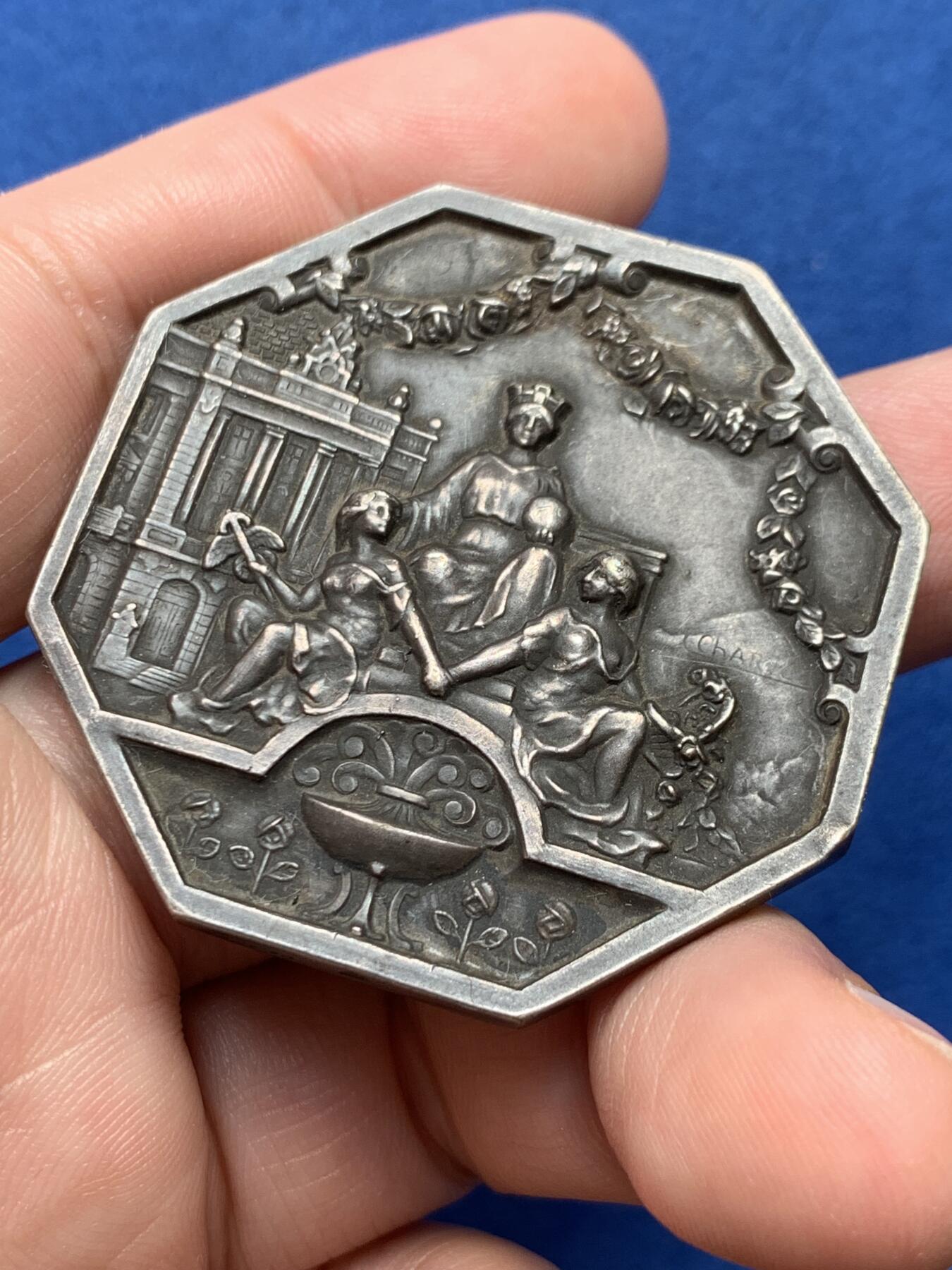 《竞宝斋》第436场 周日，周一2场连拍 （全场包邮） 法国斯山海事商会尼斯国家集邮展大型八角型镀银铜章，45.5MM，45.5克，带边铭。