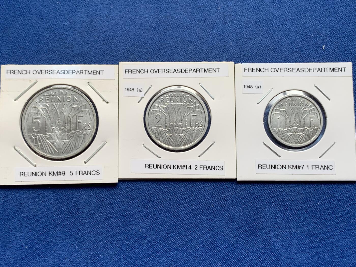 《竞宝斋》第436场 周日，周一2场连拍 （全场包邮） 三枚一组 法属留尼旺1948-55年1、2、5法郎，历七十余年风霜铝币保存不易，这套保存得不错 细节见图