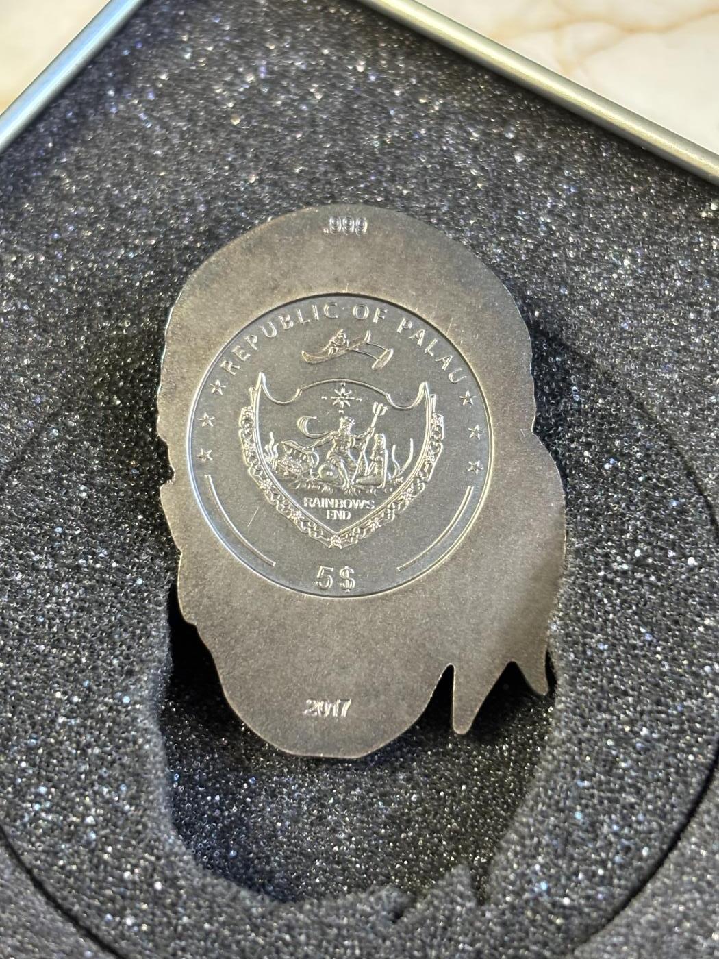 第181期拍卖 帕劳2017年海盗骷髅头1盎司3D立体异形仿古银币，999银，发行2500枚