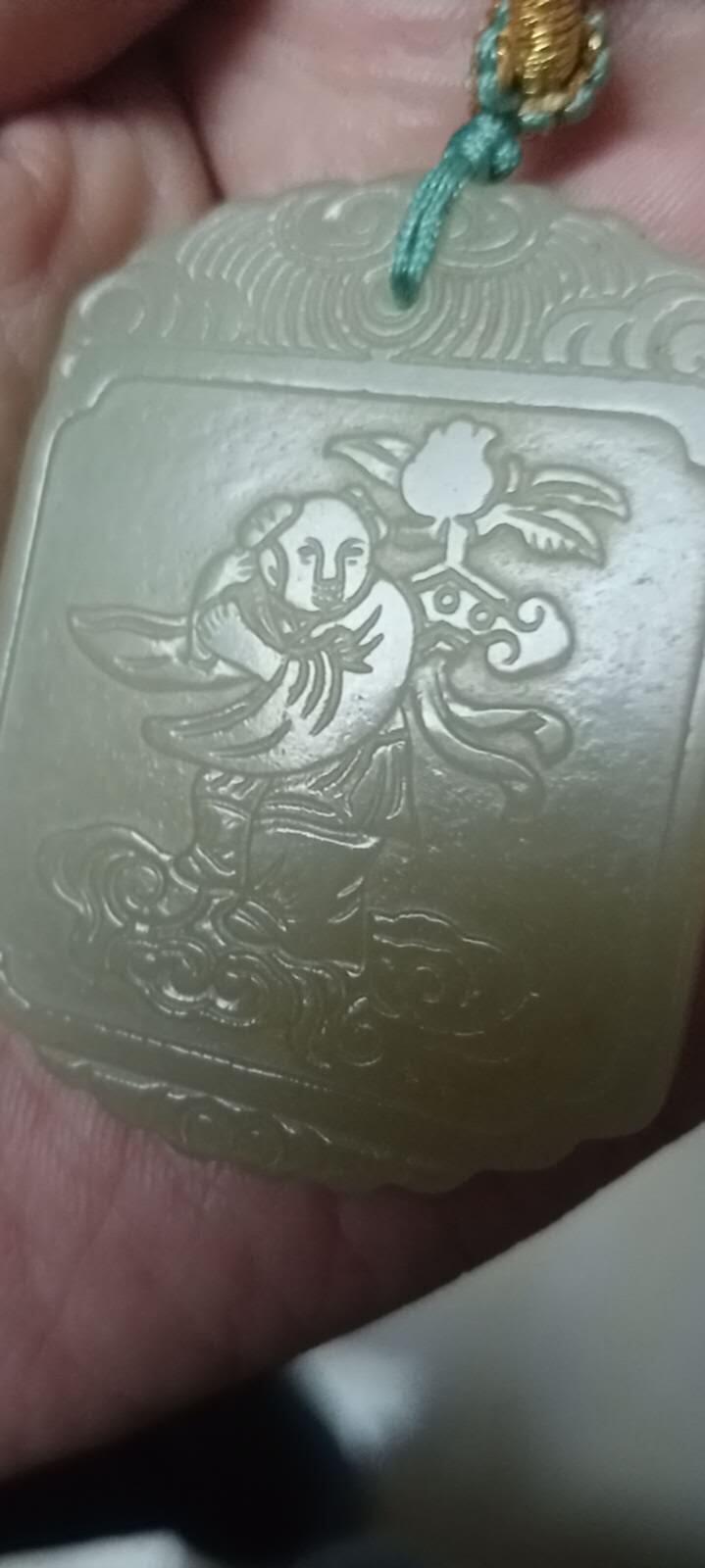 清朝和田玉子冈牌