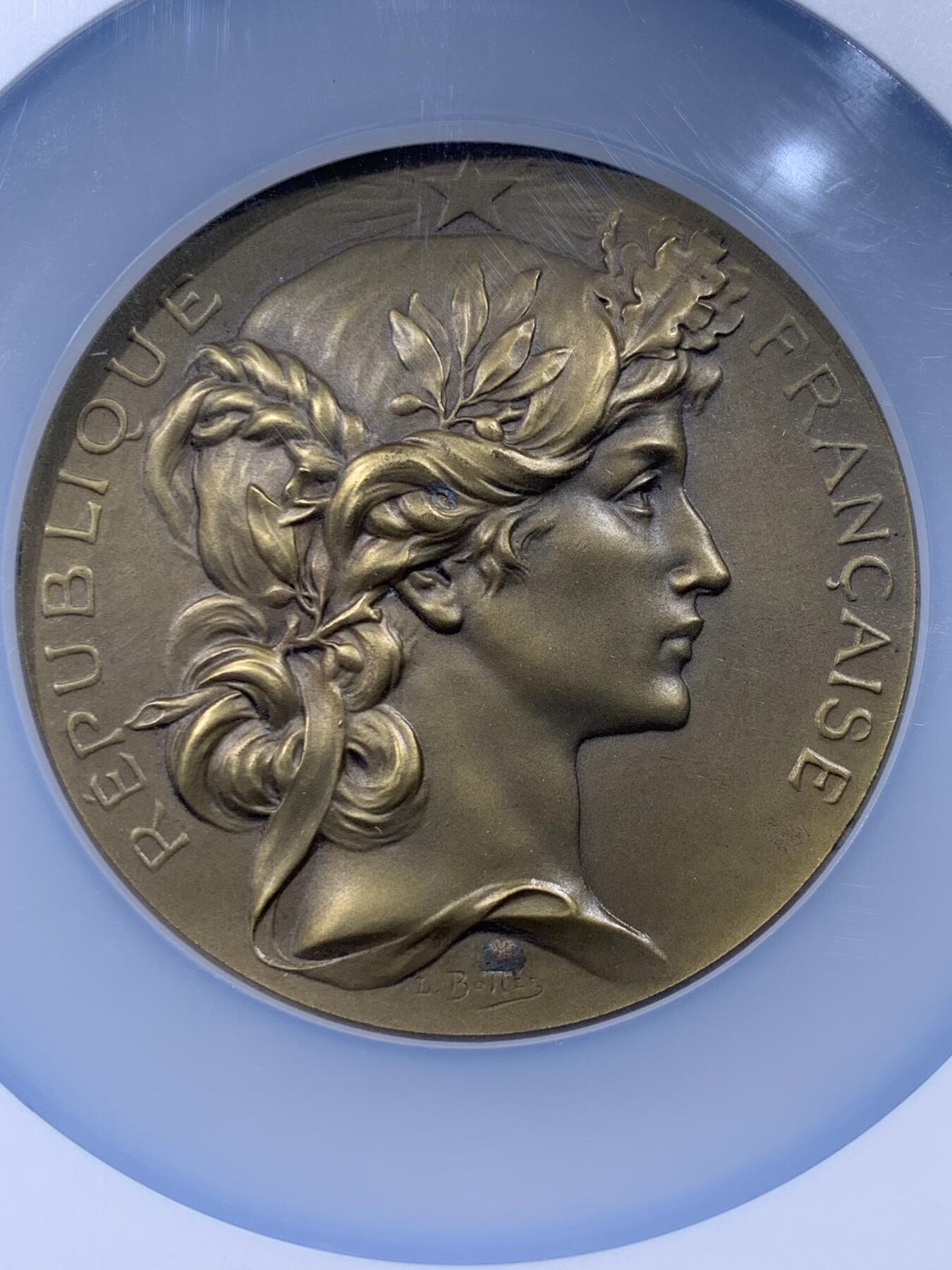 《竞宝斋》第436场 周日，周一2场连拍 （全场包邮） NGC MS63BN 法国1945年巴黎酿酒师协会铜章，68mm，加大加厚盒。