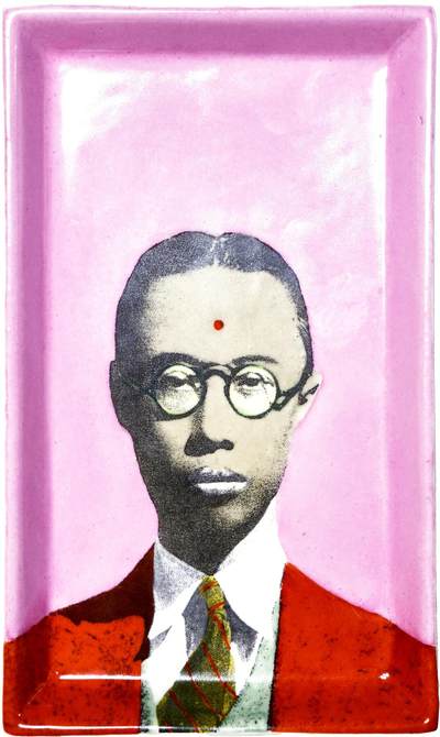 2025年吉藏纸杂文献秋季专场拍卖会 - 民国时期法国制溥仪像彩色瓷盘一只 20.2×12.2×2.7cm