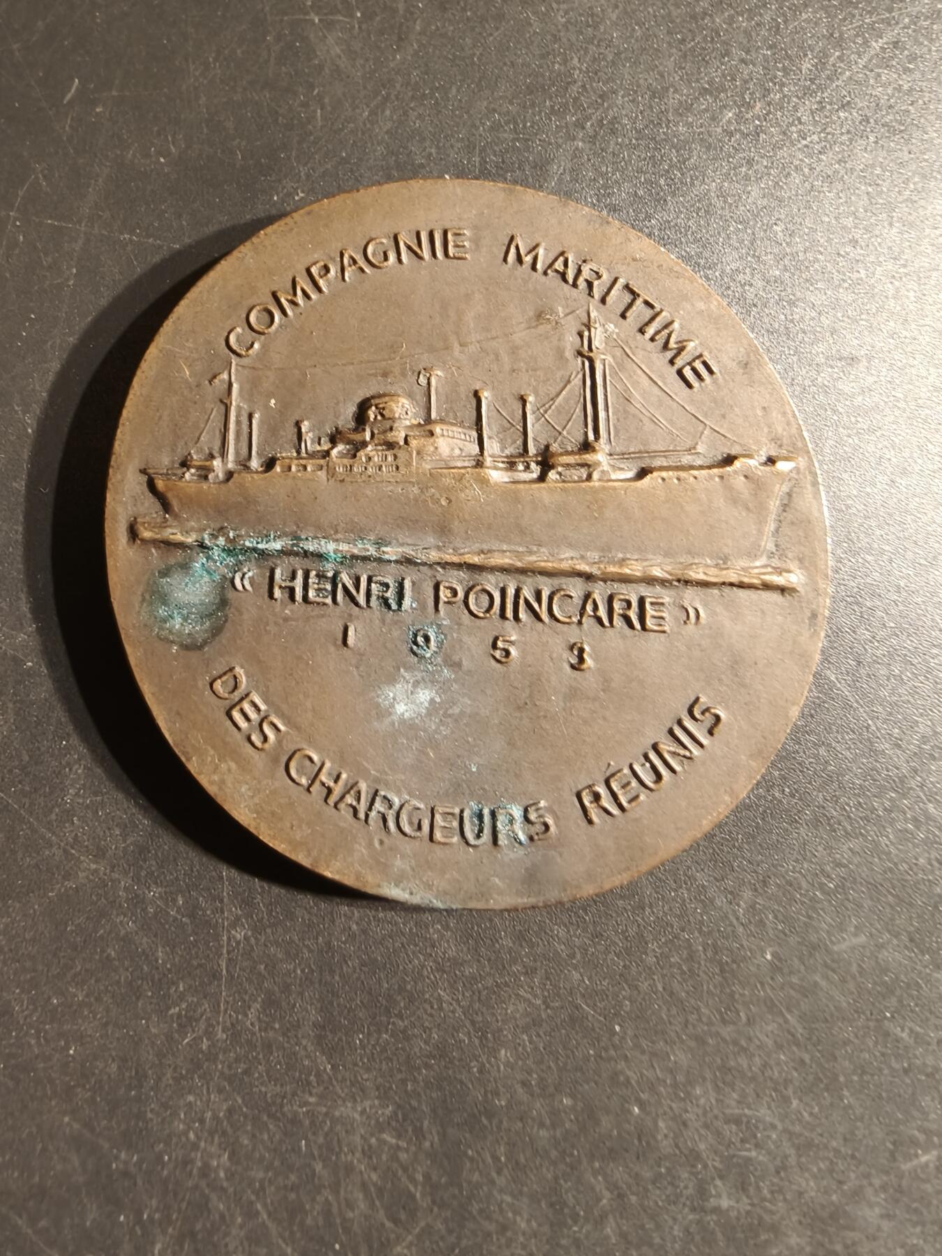 老王徽章第162期 法国联合船东海运公司 “亨利·庞加莱”号货船大铜章    亨利·庞加莱（Henri Poincaré）是法国著名的数学家、理论物理学家和科学哲学家     直径50mm.     重量61.7g