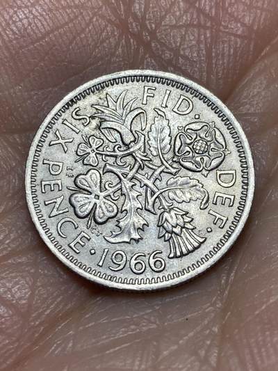 2025年第一百二十六场(总第一百五十二场）外国好品散币(免佣金) - 英国🇬🇧1966年6便士(伊丽莎白二世青年桂冠第二版)