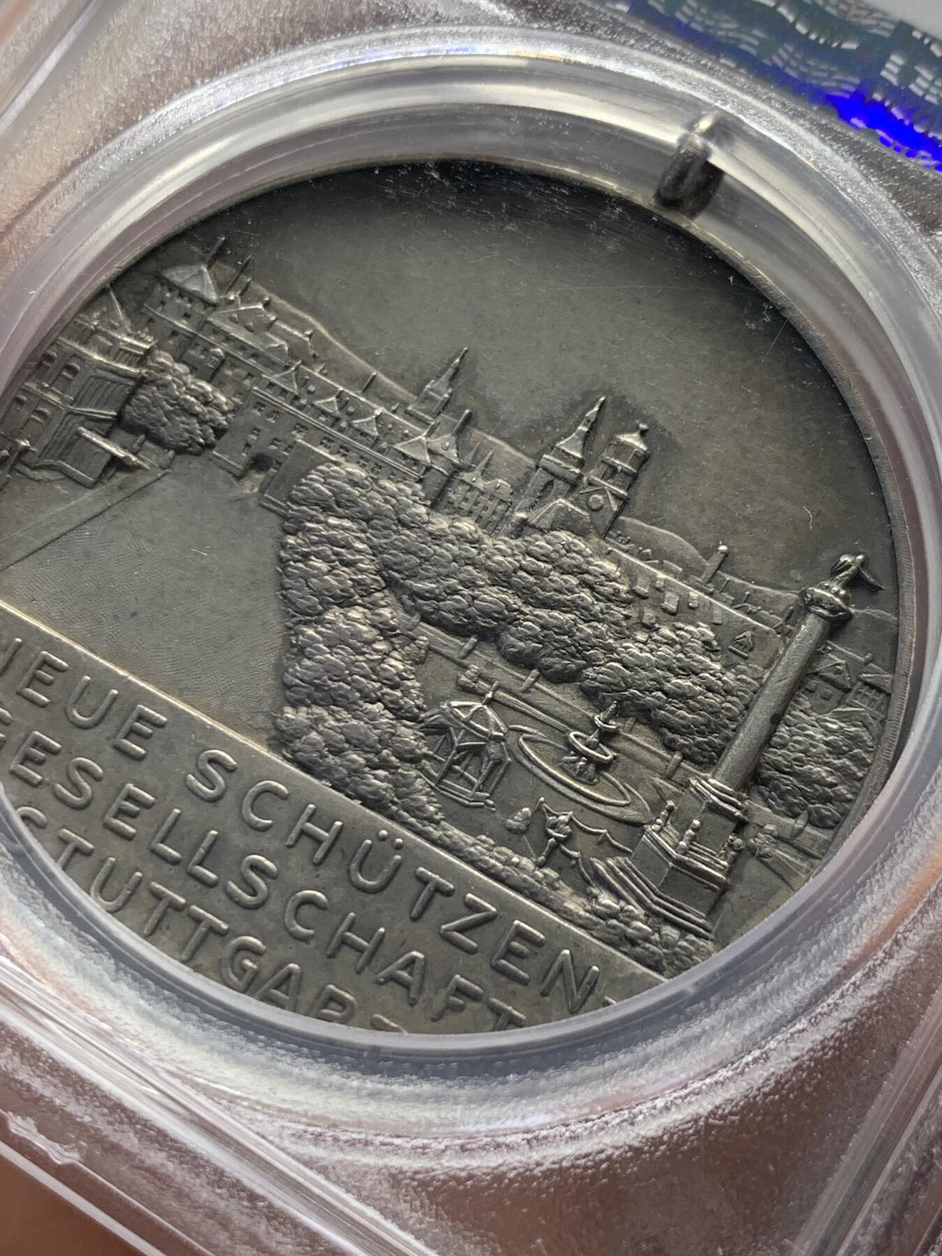 《竞宝斋》第436场 周日，周一2场连拍 （全场包邮） PCGS MS62 德国 1912年 射击节银章 人物精彩 景观细腻 双面高浮雕值得收藏 P加厚盒装