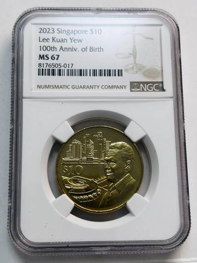 文馨钱币收藏第 280 场， 长期接收代拍品 - 2023年新加坡国父李光耀诞辰百年10元纪念币，NGC 评级 MS67 分高分