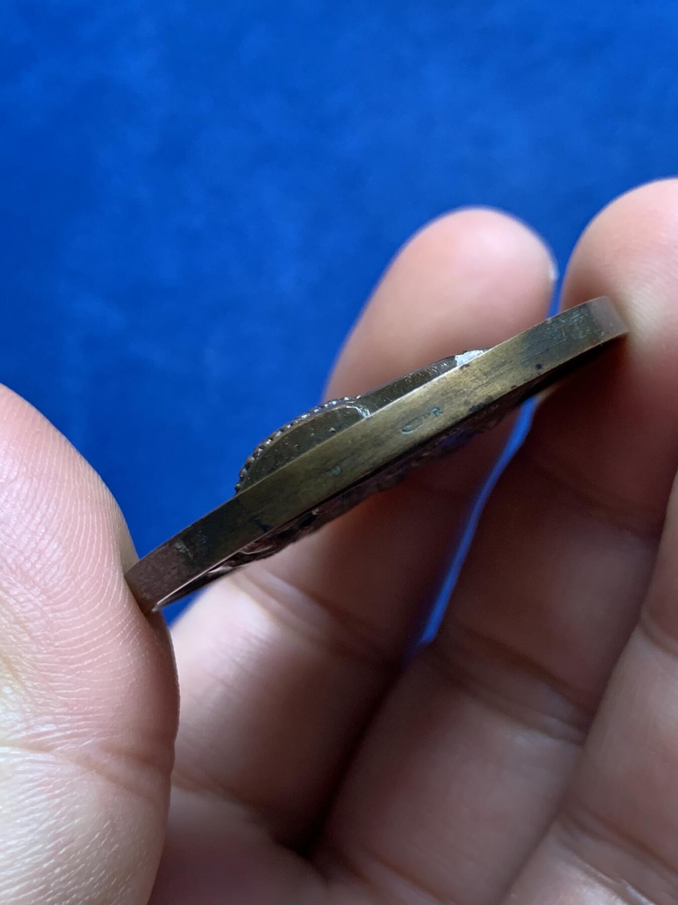 《竞宝斋》第436场 周日，周一2场连拍 （全场包邮） 法国拿破仑纪念奖章-极其罕见的拿破仑皇太子降生纪念章。超高浮雕，双面人物雕刻细腻生动，保存状态极好。不可多得收藏佳品。直径：41.2mm，重：38.5g，丰饶角边铭，带原盒。