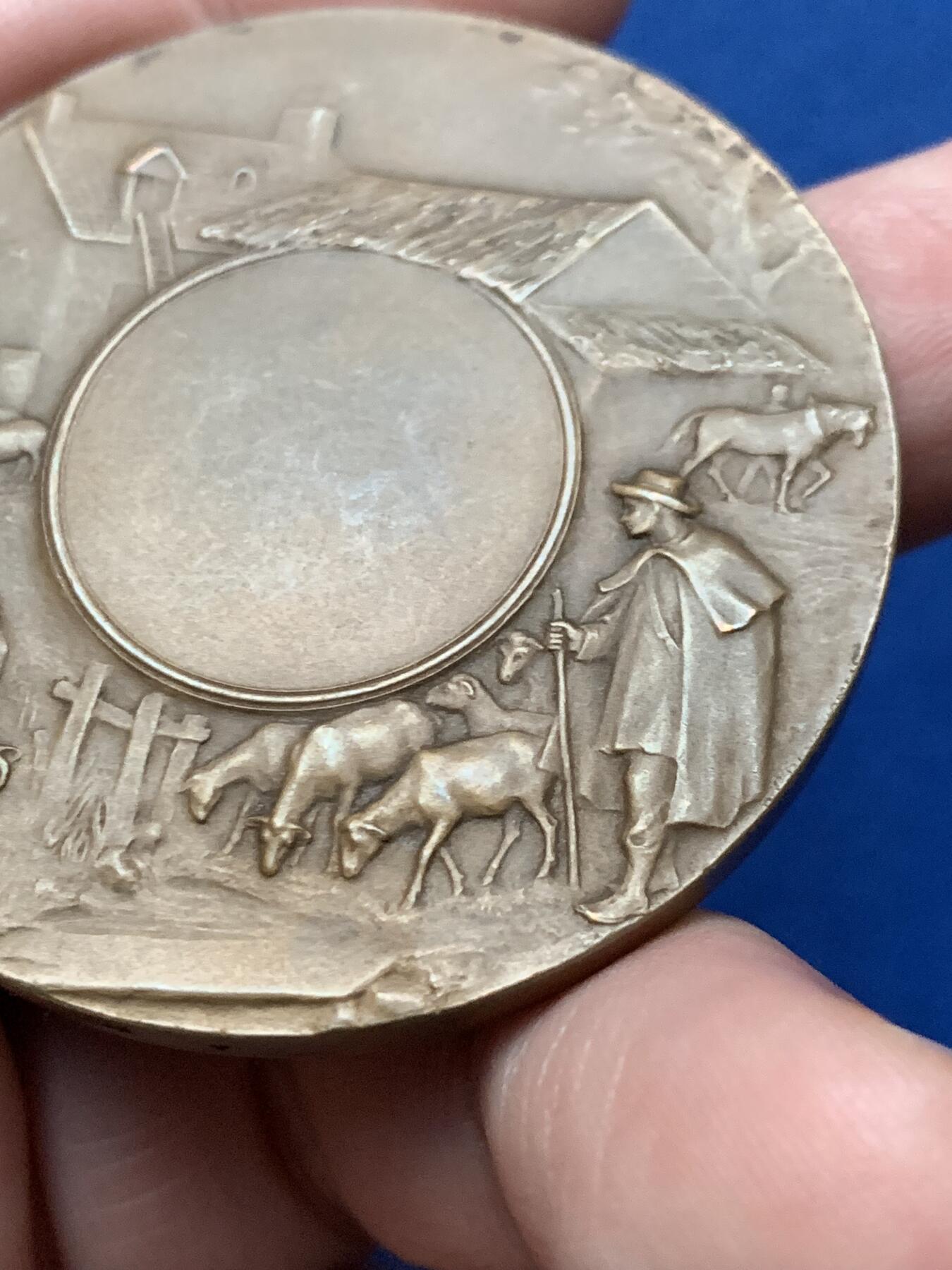 《竞宝斋》第436场 周日，周一2场连拍 （全场包邮） P.Grand'homme 法国农业铜章，重：56克，直径：49.7mm，边铭：三角厂铭 BRONZE，品相不错，双面设计，很美！