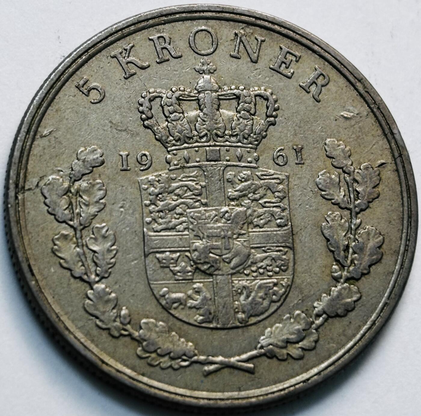 文馨钱币收藏第 280 场， 长期接收代拍品 好品 1961 年丹麦佛雷德里克九世国王 5 克朗，第一版