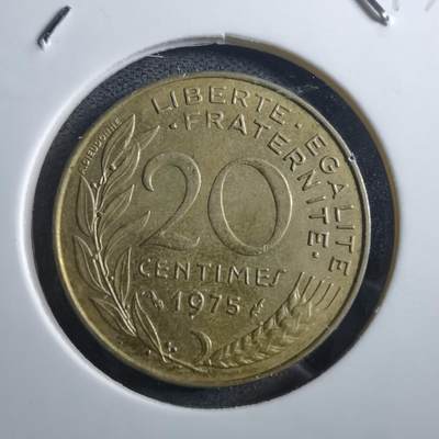 沼泽如烟--第897场 - 法国1975年20分