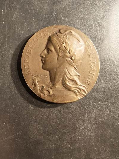 老王徽章第162期 -  法国全国食品工业工会联合会大铜章     直径39mm.    重量26.1g