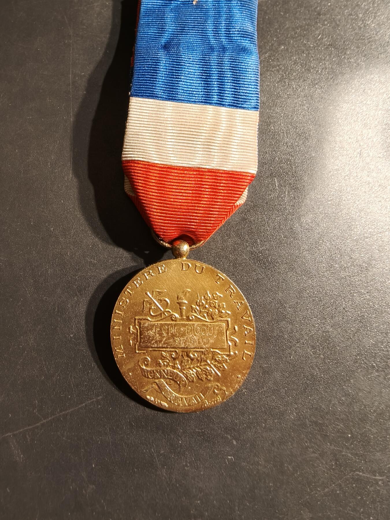 老王徽章第162期