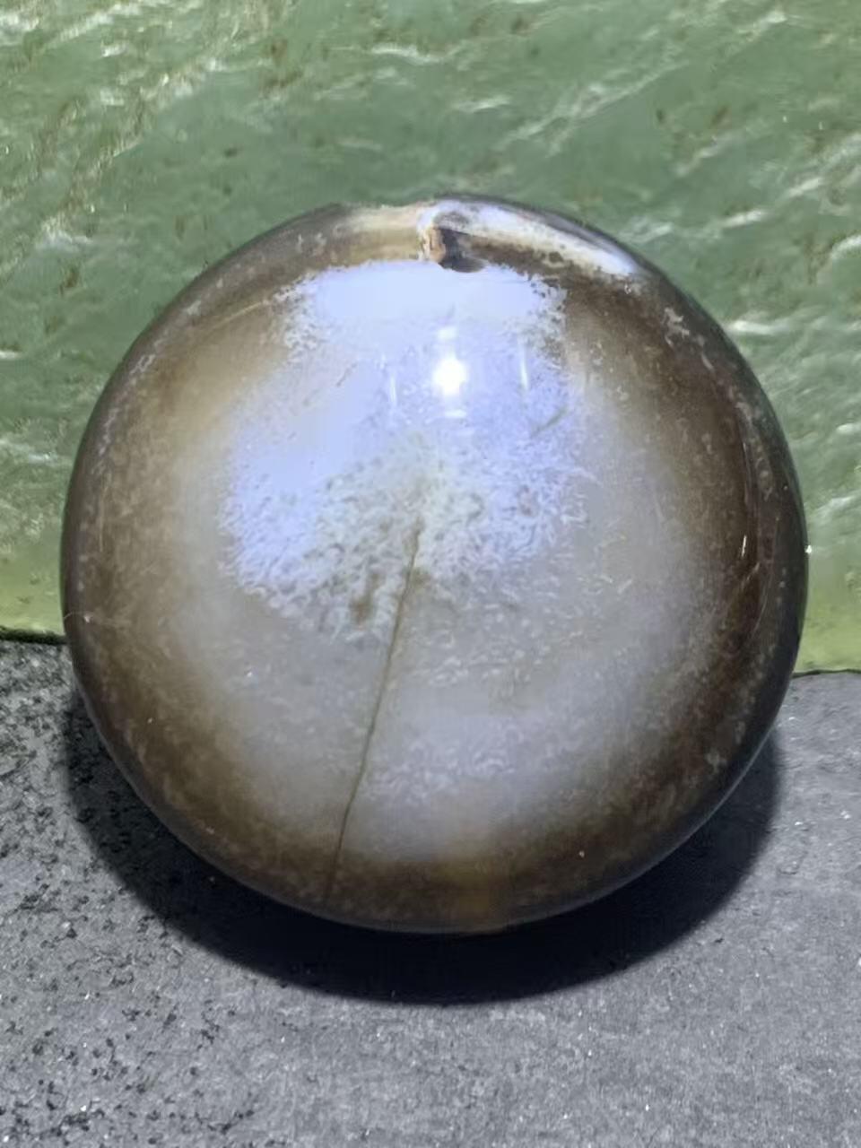 亚光药师玛瑙手工雕刻无相佛板珠（背云）一颗