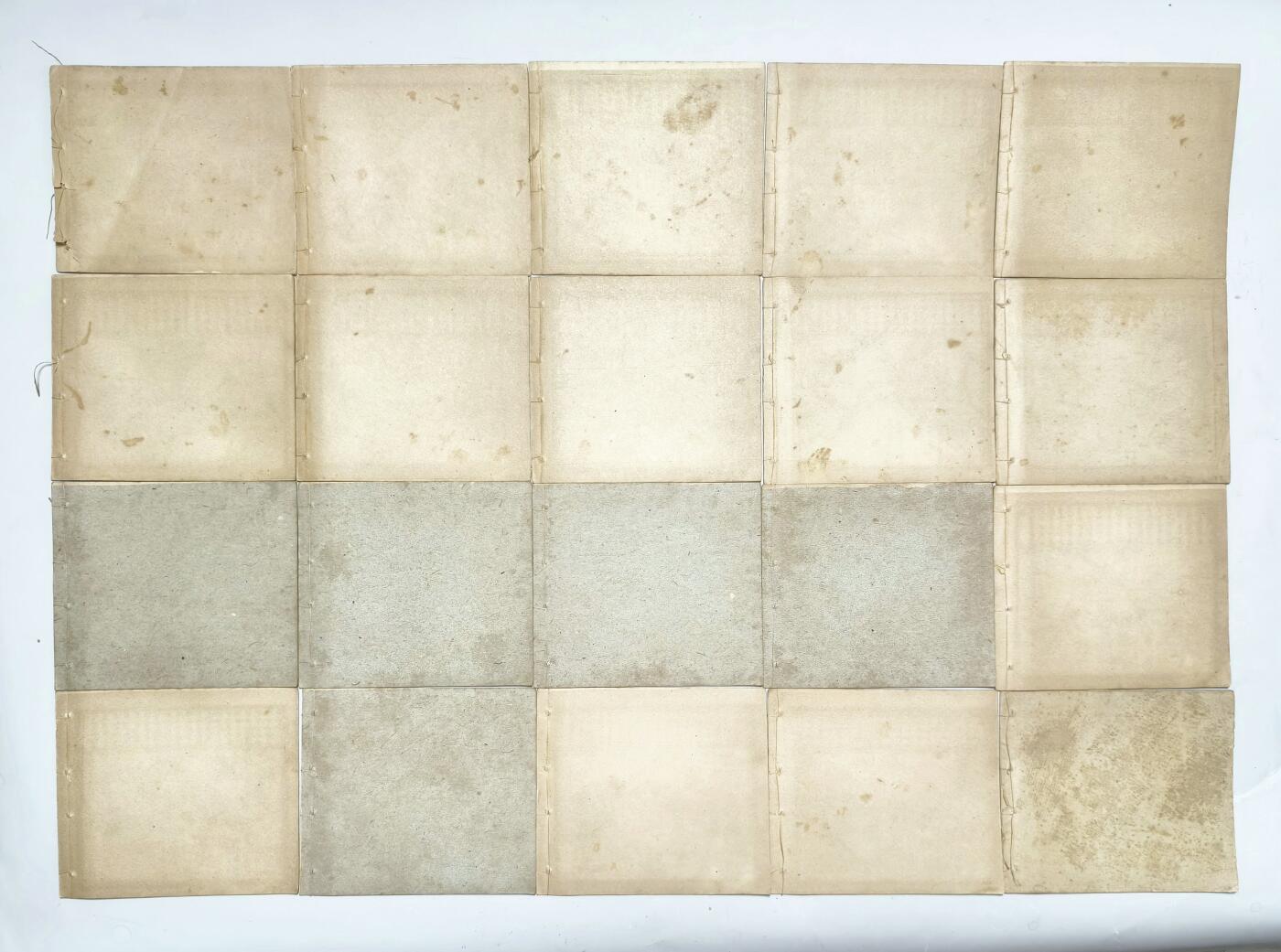 2025年吉藏纸杂文献秋季专场拍卖会 民国时期上海泰兴书局出版《七擒孟获》线装连环画一套二十本（少见，品相佳） 14.8×12.8×0.2cm×20