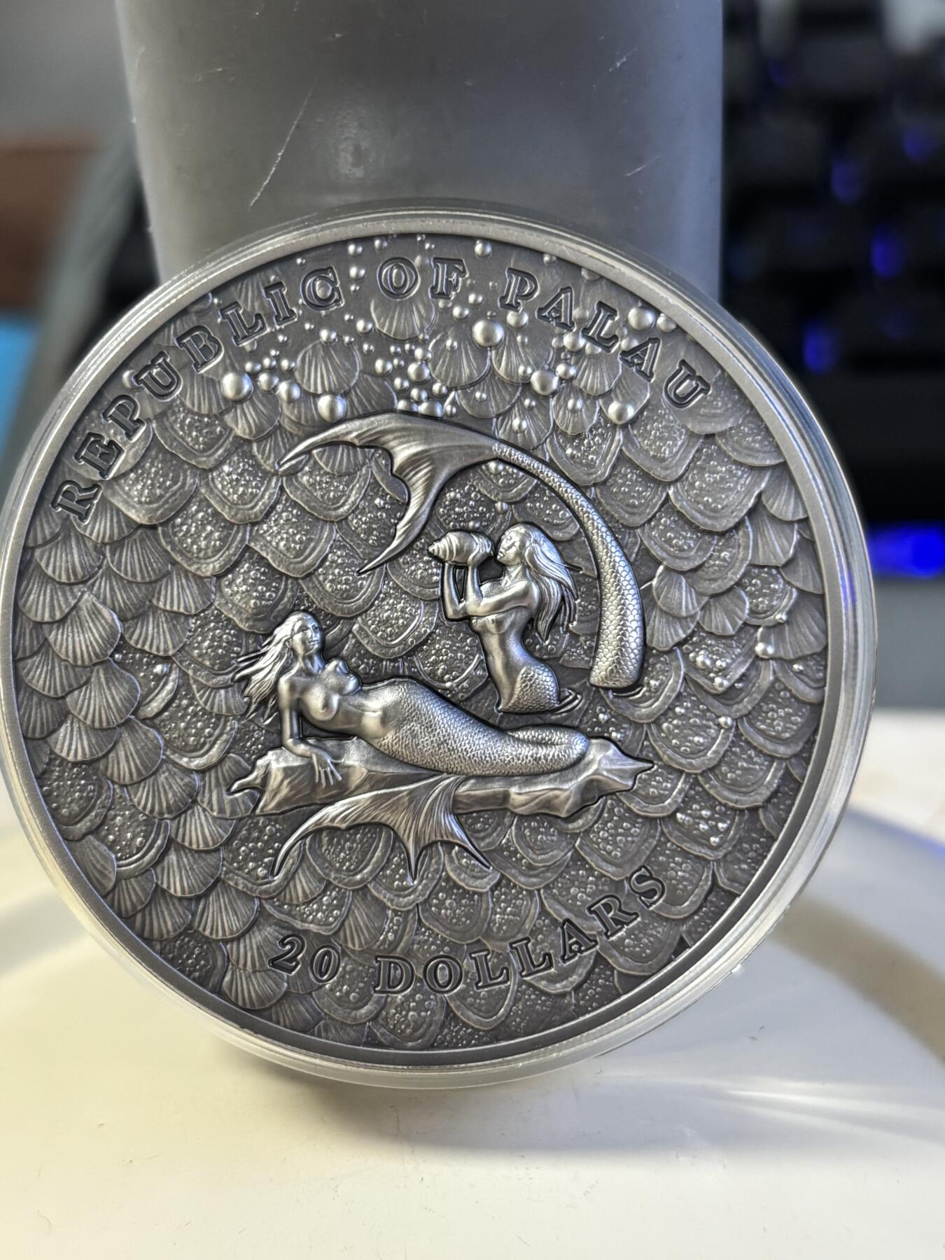 第181期拍卖 帕劳2024年水下幻想美人鱼3盎司仿古纪念银币，999银，发行777枚，