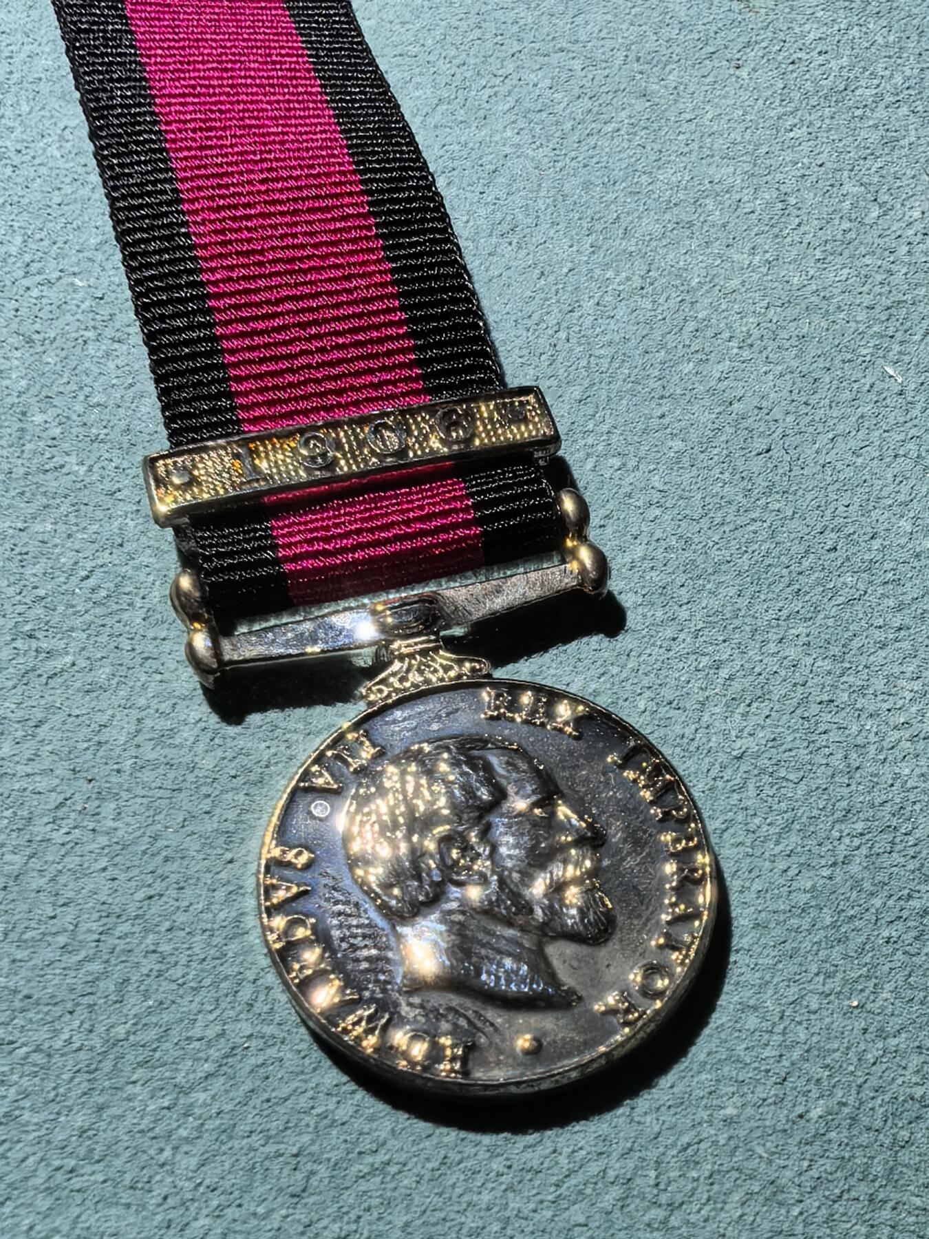 盛世勋华——号角文化勋章邮票专场拍卖第287期 英国纳塔尔叛乱奖章迷你章 带1906条 原章只有2500枚量 英国战役章设计中的精品 授予1906-07期间在南非镇压纳塔尔叛乱的英军