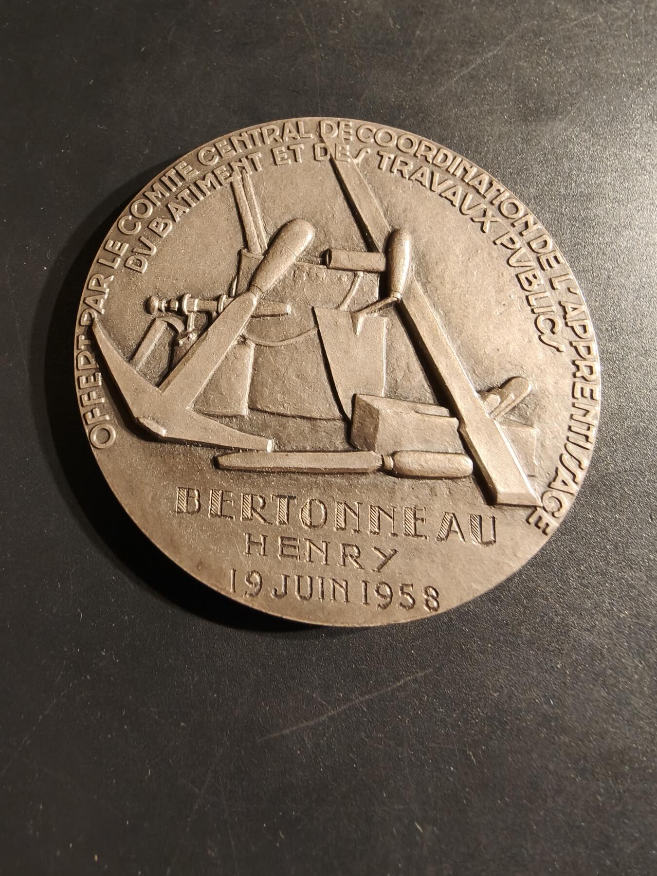 老王徽章第162期